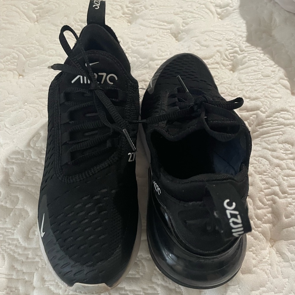 Nike air max 270 black white size 6.5 euc